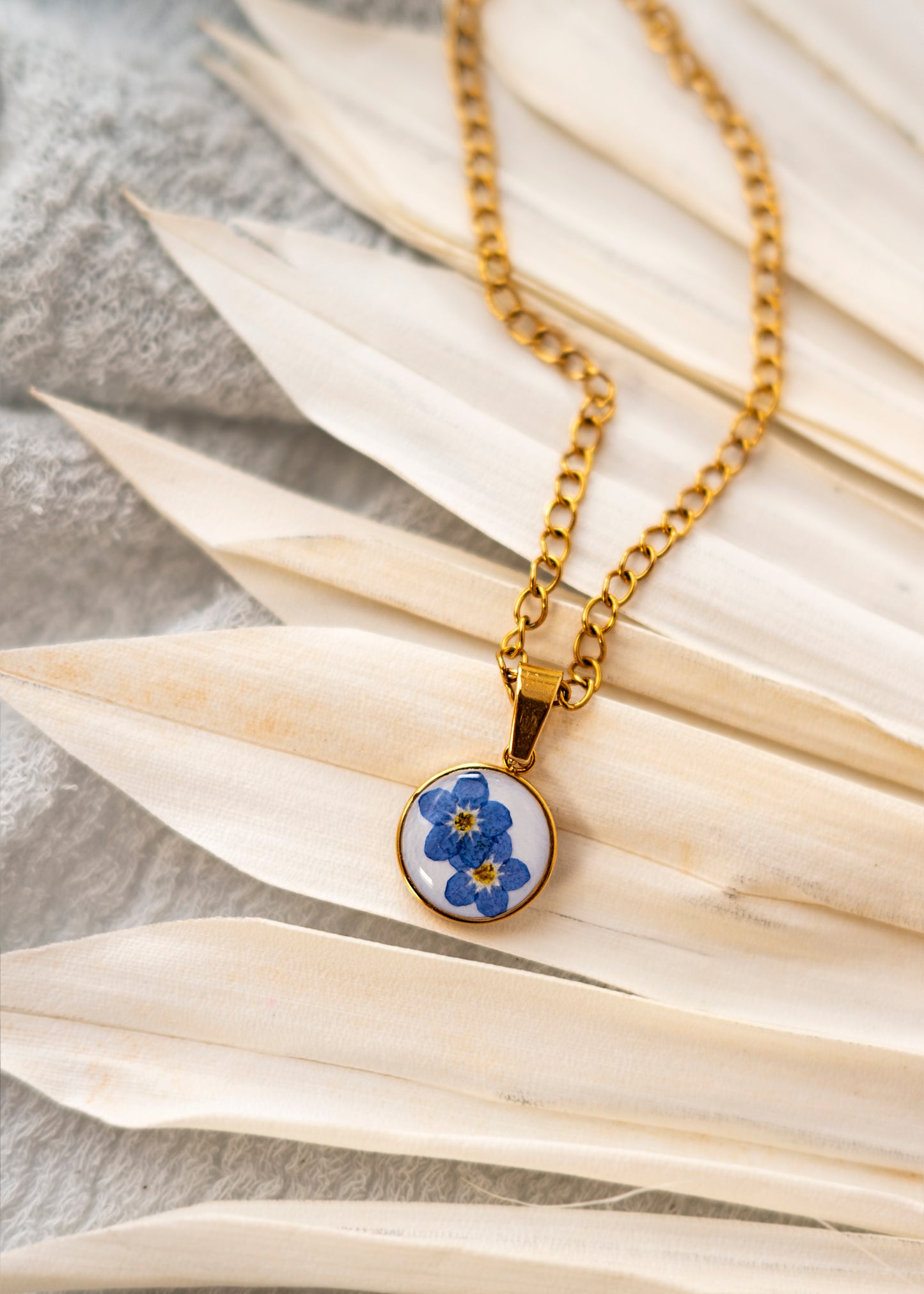 Joyas con flores secas nomeolvides