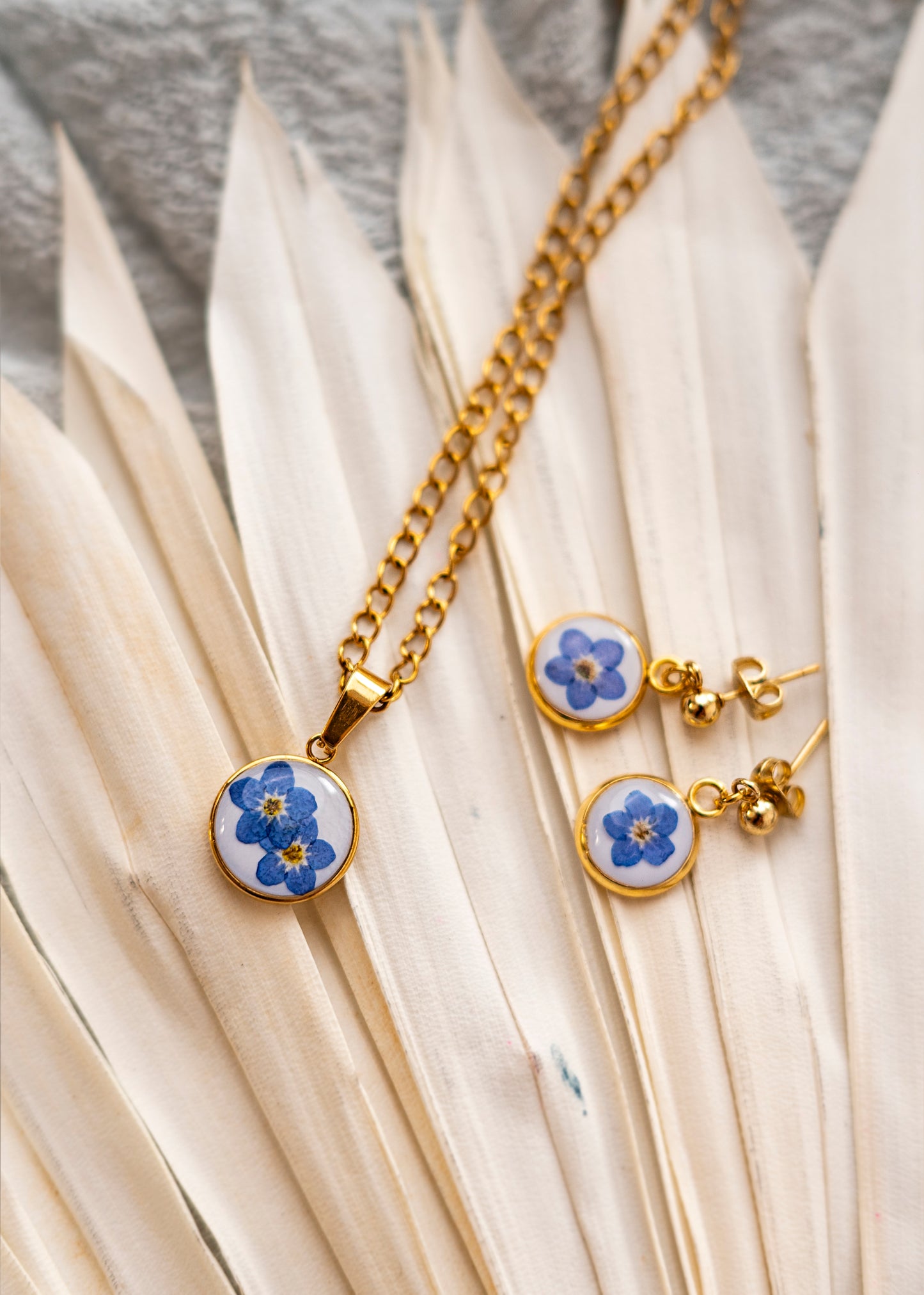 Joyas con flores secas nomeolvides