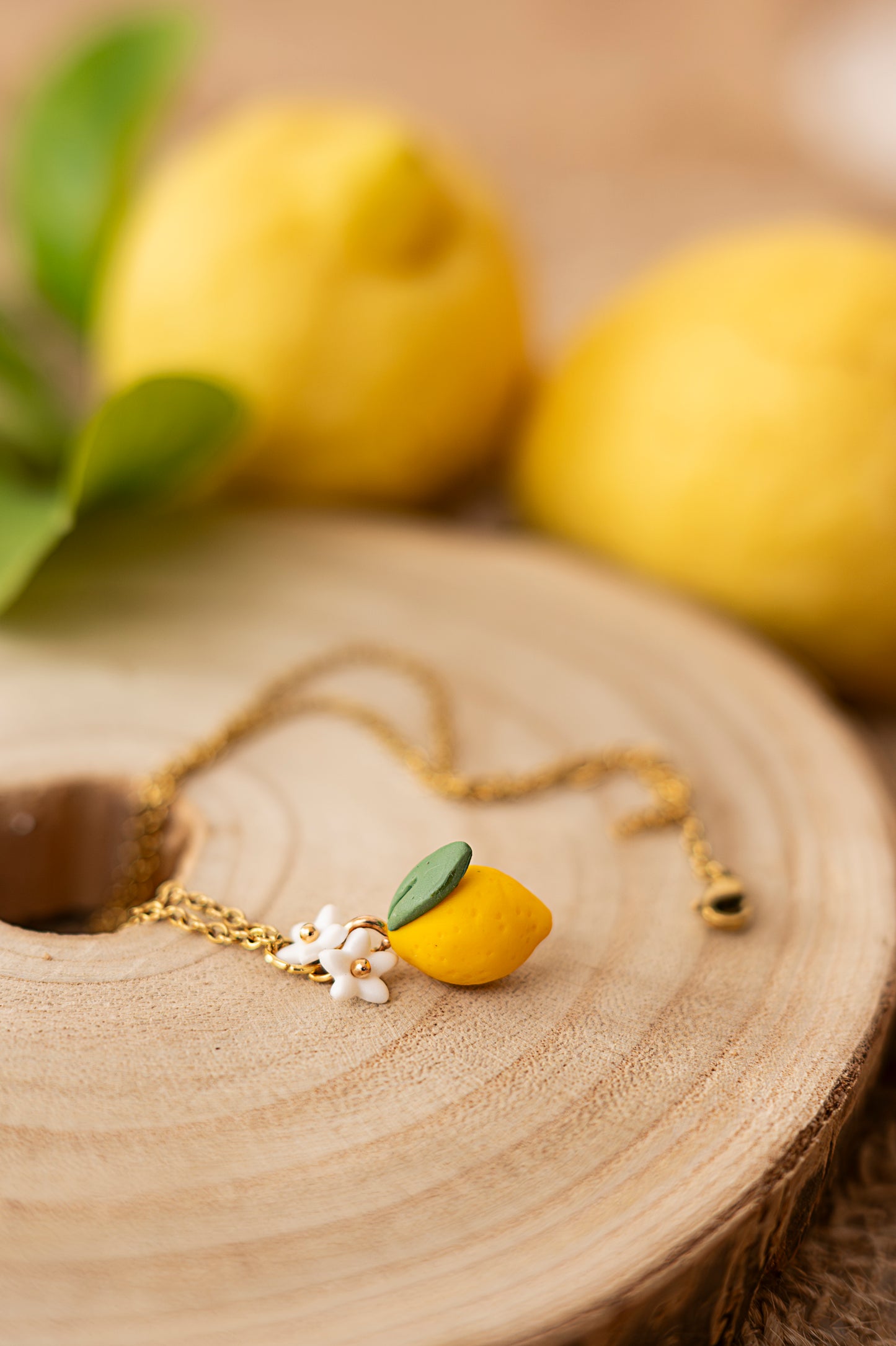 Limones y flores de azahar