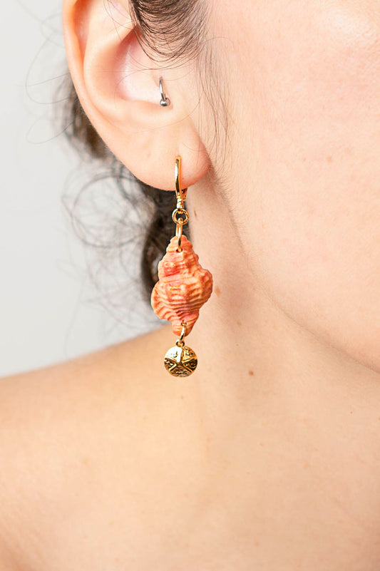 Pendientes de concha coral con estrella de mar