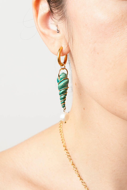 Concha verde con perla de agua dulce