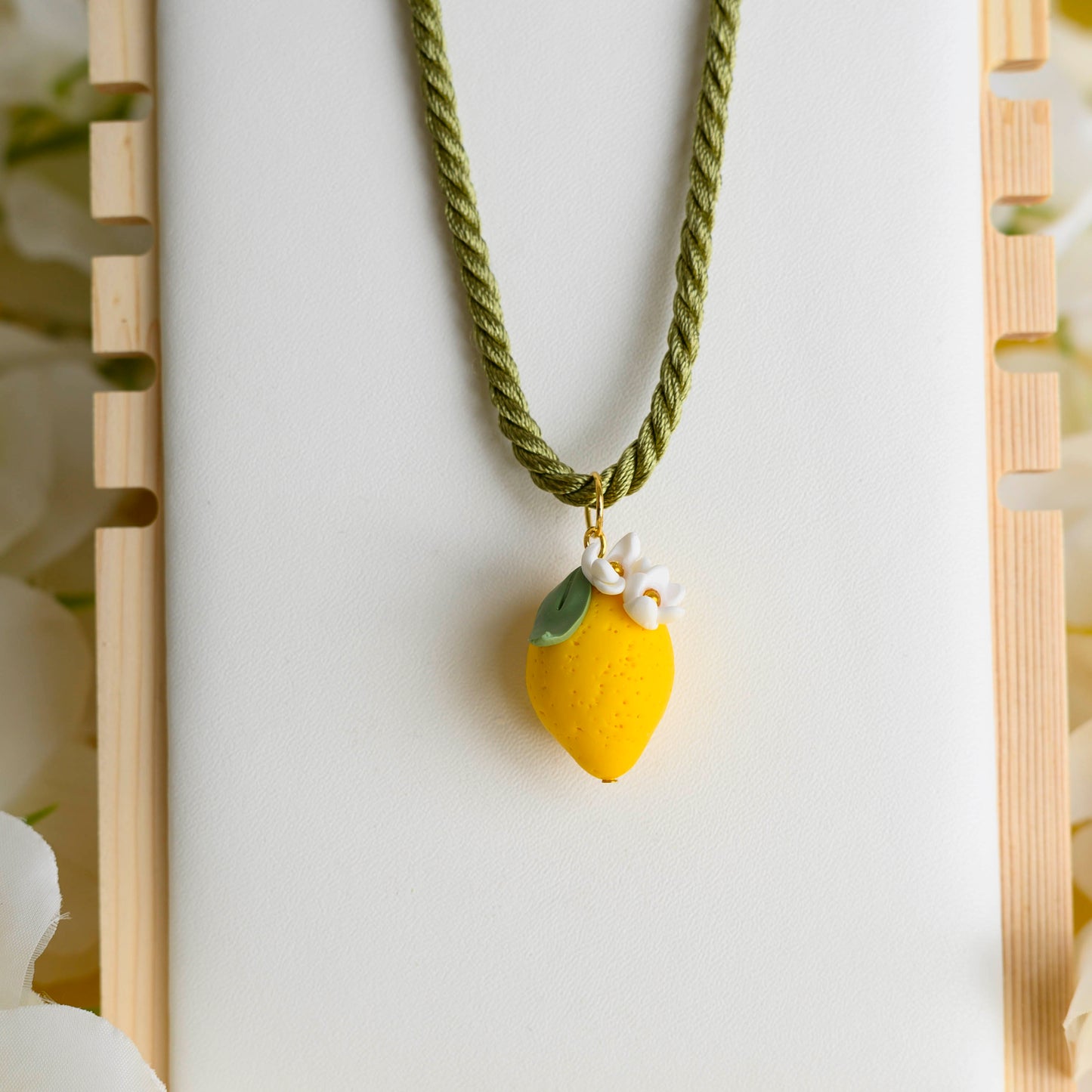 Limones y flores de azahar